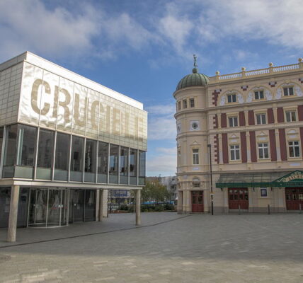 crucible theatre sheffield outside