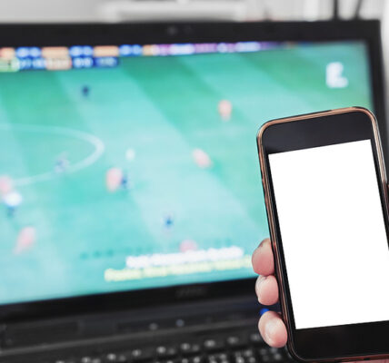 Multi screen watching sport