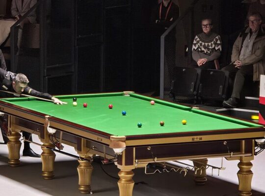 mark selby playing snooker