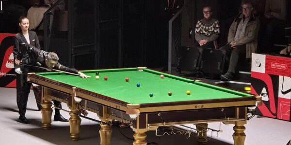 mark selby playing snooker