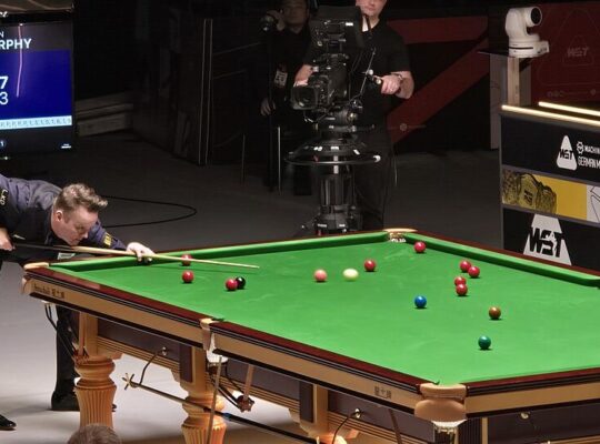 shaun murphy playing snooker